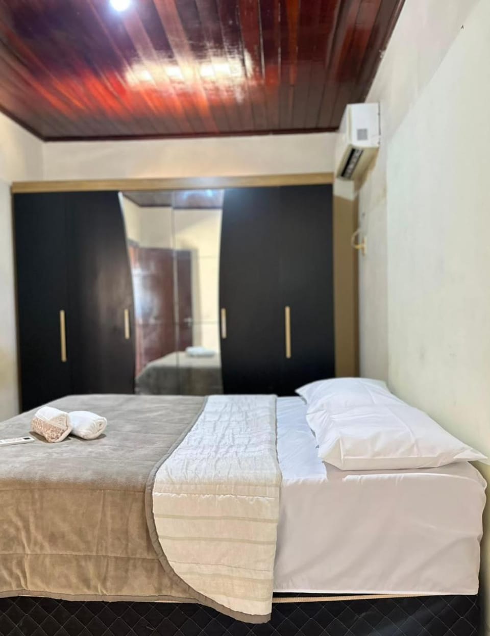 Bed, Photo of the whole room, Bedroom, towels, wardrobe