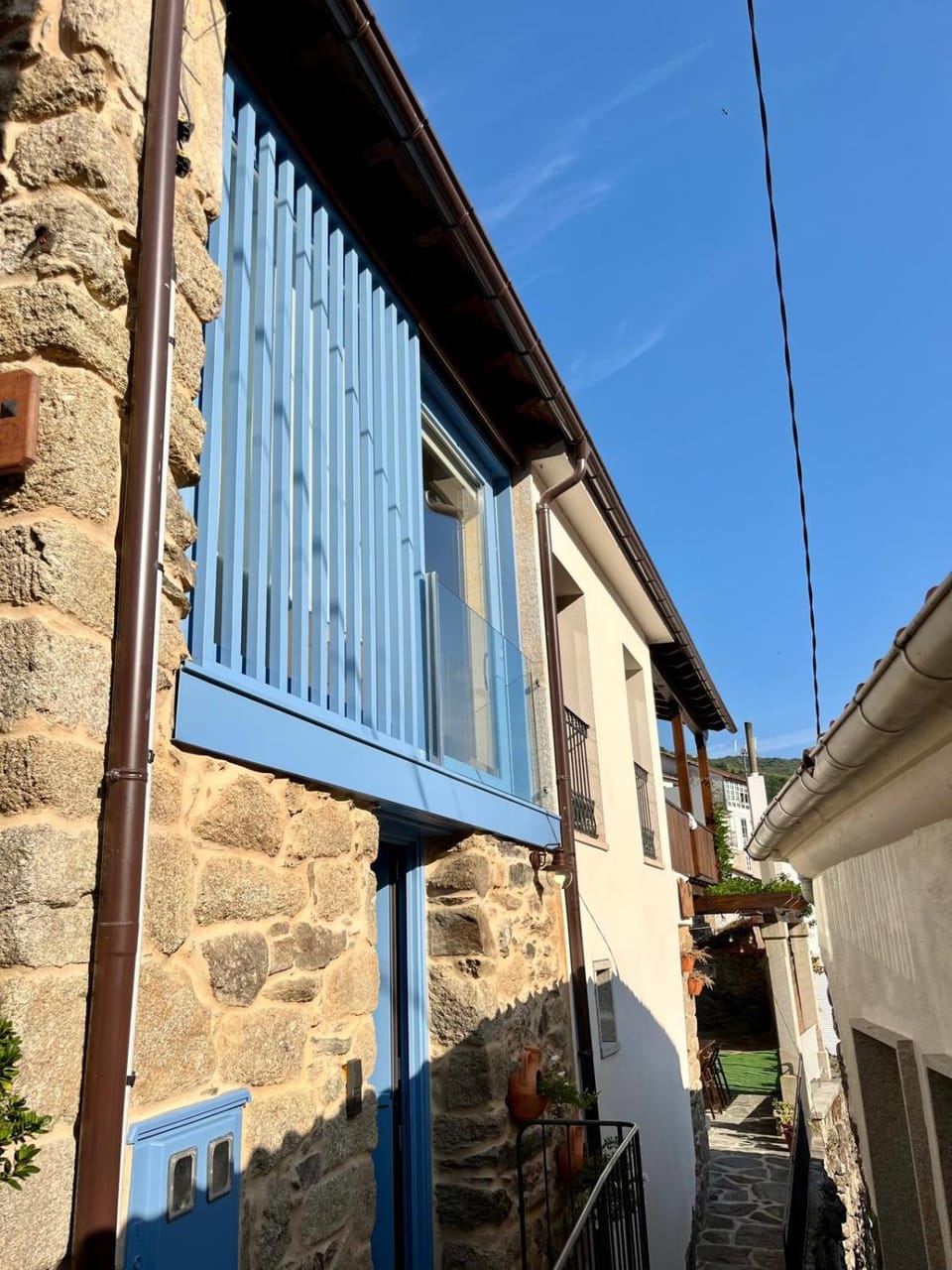 Facade/entrance