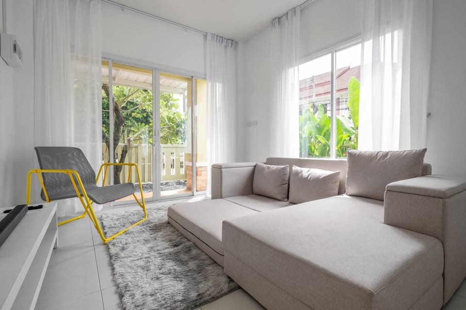 OldTown Home Phuket 3min walk Central Festival House in Wichit