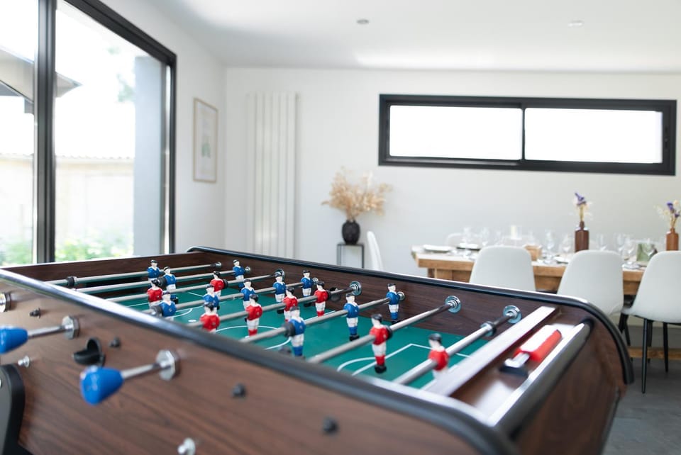 Game Room, Game Room
