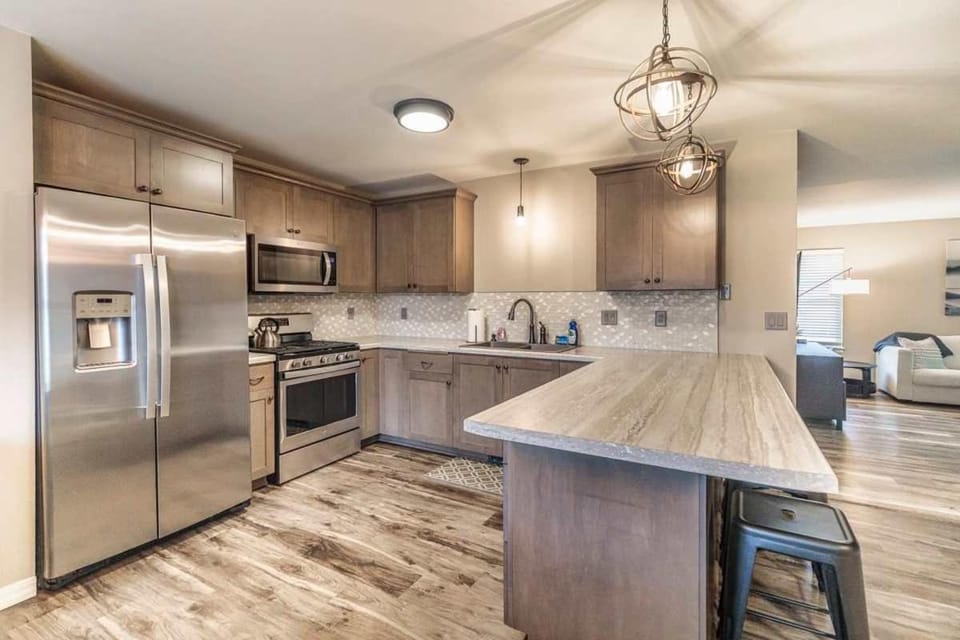 4Bedrooms 2 and 1 Half Bath Home for 9 Kid and Game Ready House in Ashwaubenon