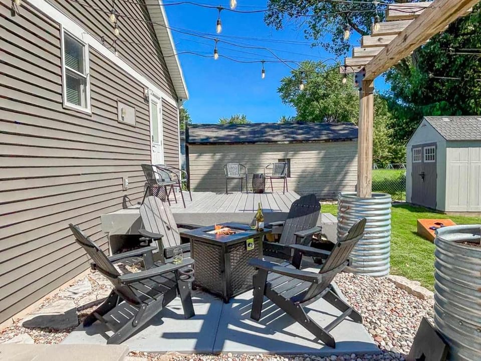 4Bedrooms 2 and 1 Half Bath Home for 9 Kid and Game Ready House in Ashwaubenon