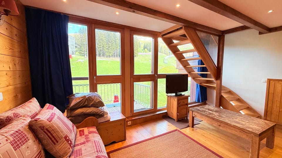 Superbe Duplex Centre Station Apartment in Landry