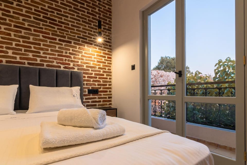 Bed, View (from property/room), Balcony/Terrace, Bedroom
