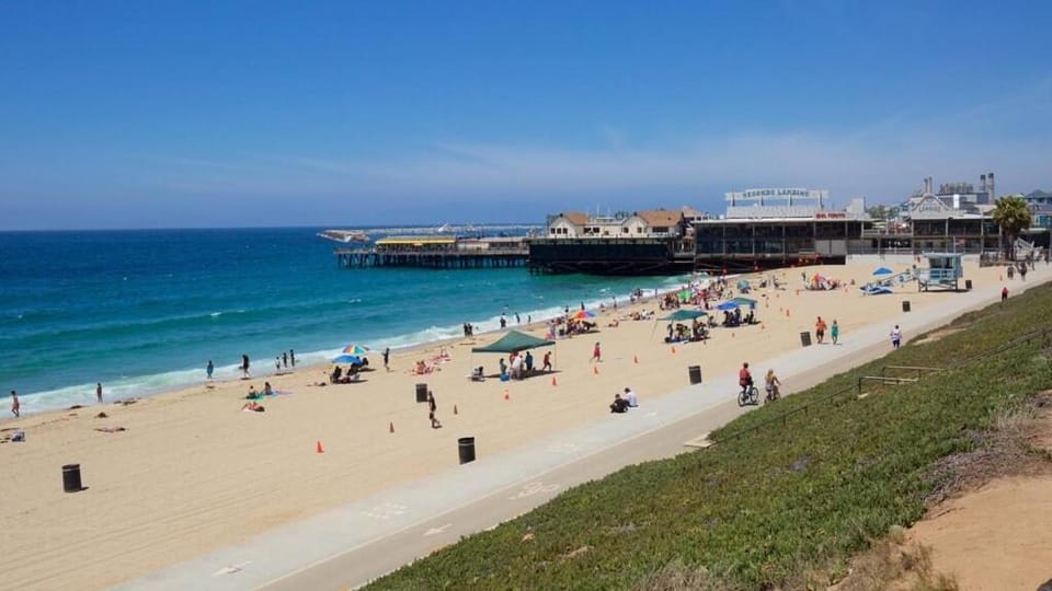 Ocean Haven Beachfront Getaway by Redondo Pier Apartment in Redondo Beach