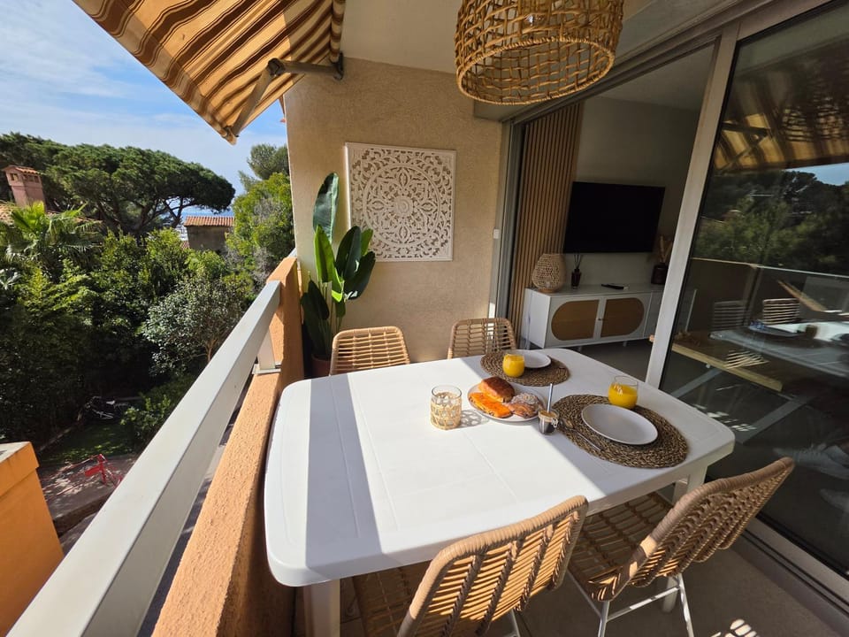 Patio, View (from property/room), Sea view