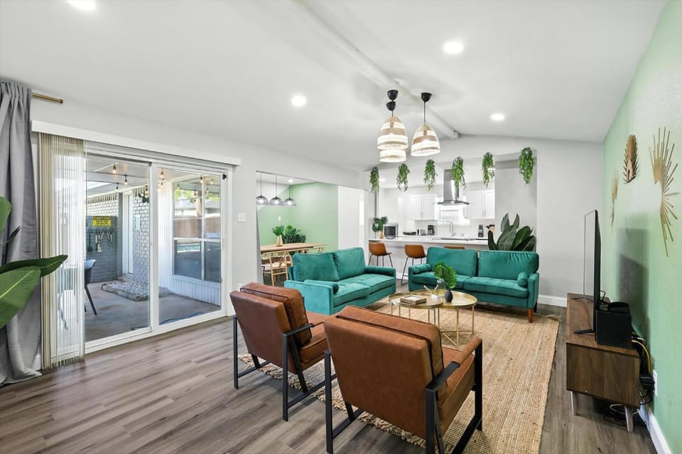 Best of Desoto 5BR 2BA with Pool Patio House in DeSoto