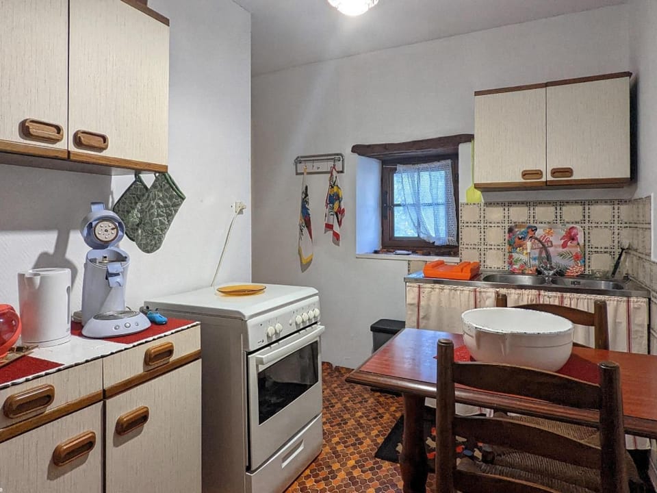 Gîte atypique à Courtesoult-et-Gatey pour un séjour confortable - FR-1-583-491 House in Bourgogne-Franche-Comté