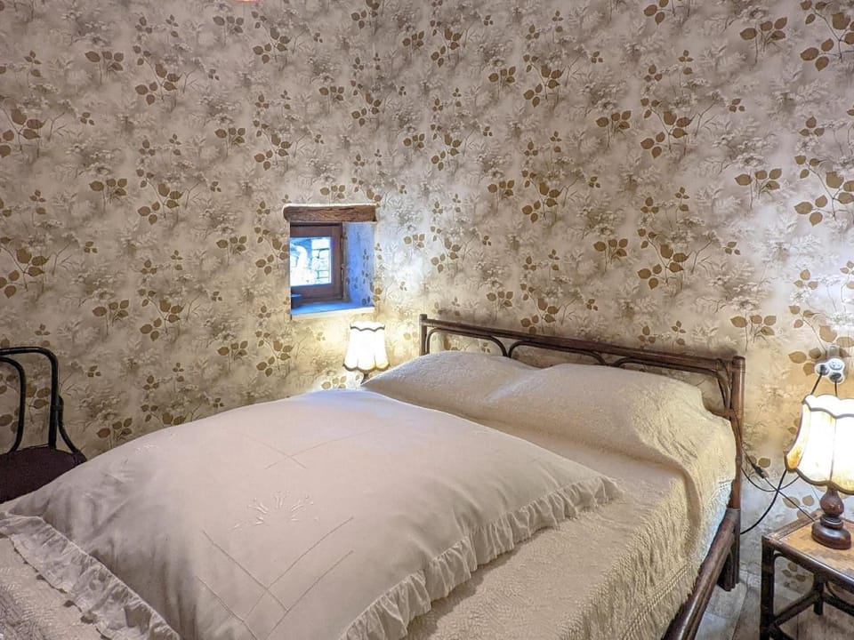 Gîte atypique à Courtesoult-et-Gatey pour un séjour confortable - FR-1-583-491 House in Bourgogne-Franche-Comté