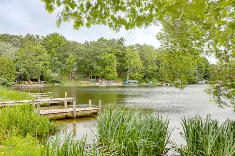 Ludington Cottage w/ Lake Views & Boat Parking House in Hamlin Lake