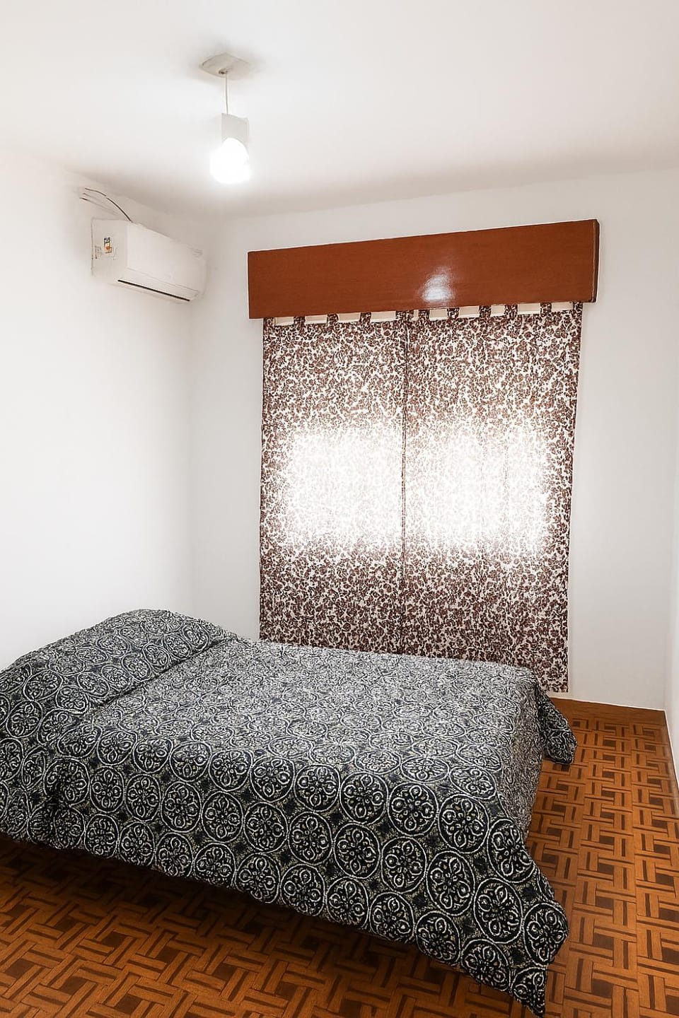 Bed, Photo of the whole room, Bedroom, air conditioner