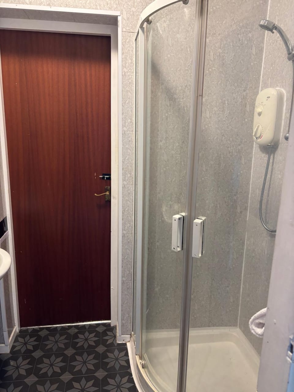 Affordable Golden Mile Hotel In Blackpool Close To The Beach And Blackpool City Centre With Free Street Parking Subject To Availabilty Hotel in Blackpool