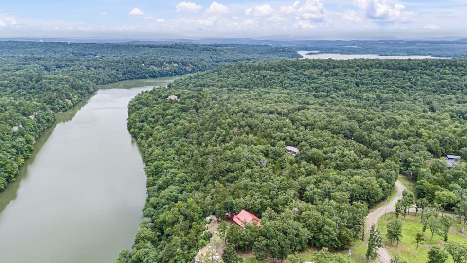 New Hot Tub Judes Peak on Big Piney Creek House in Arkansas