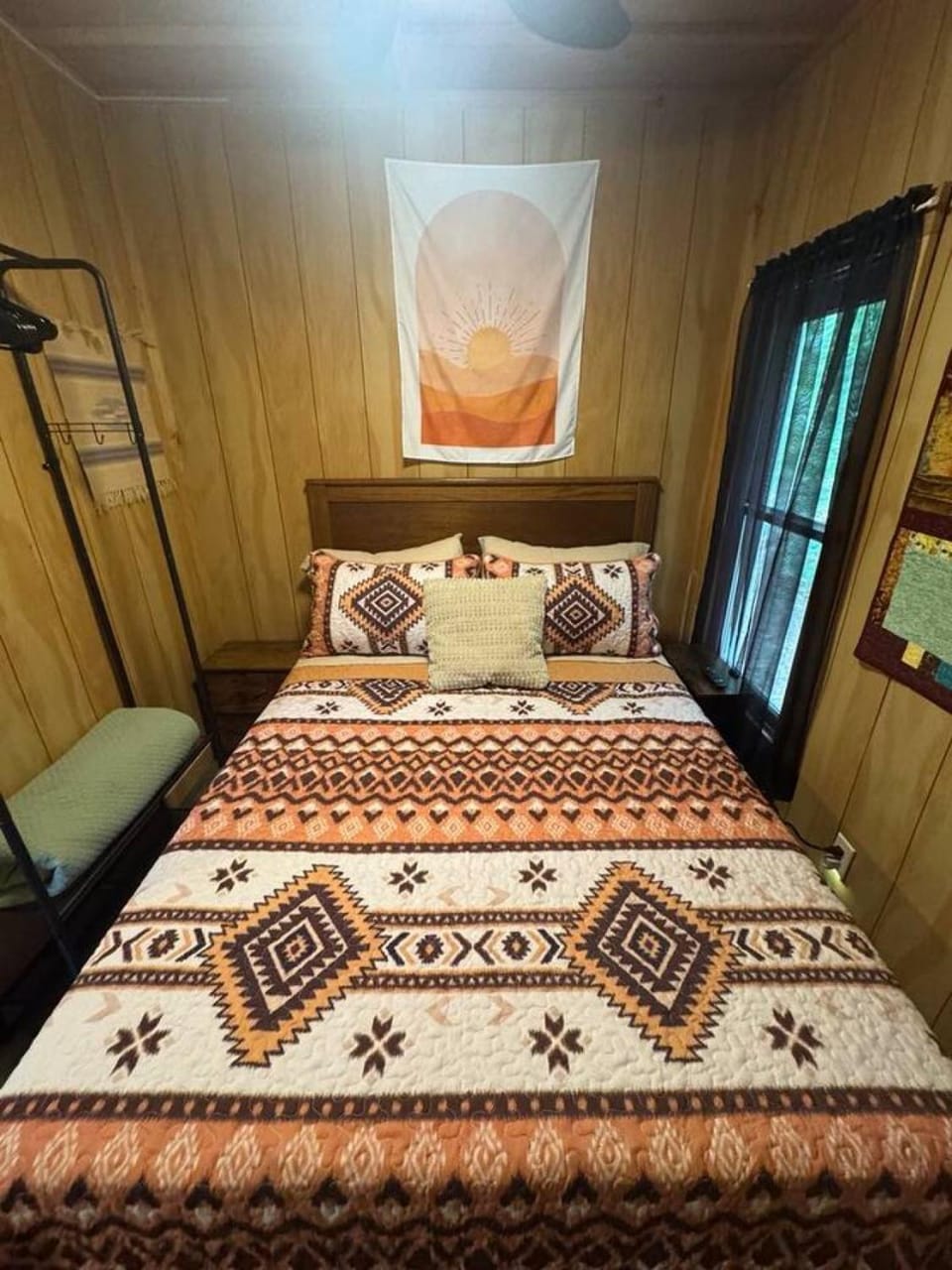 Holler Cabin and Camp Cabin in Eureka Springs