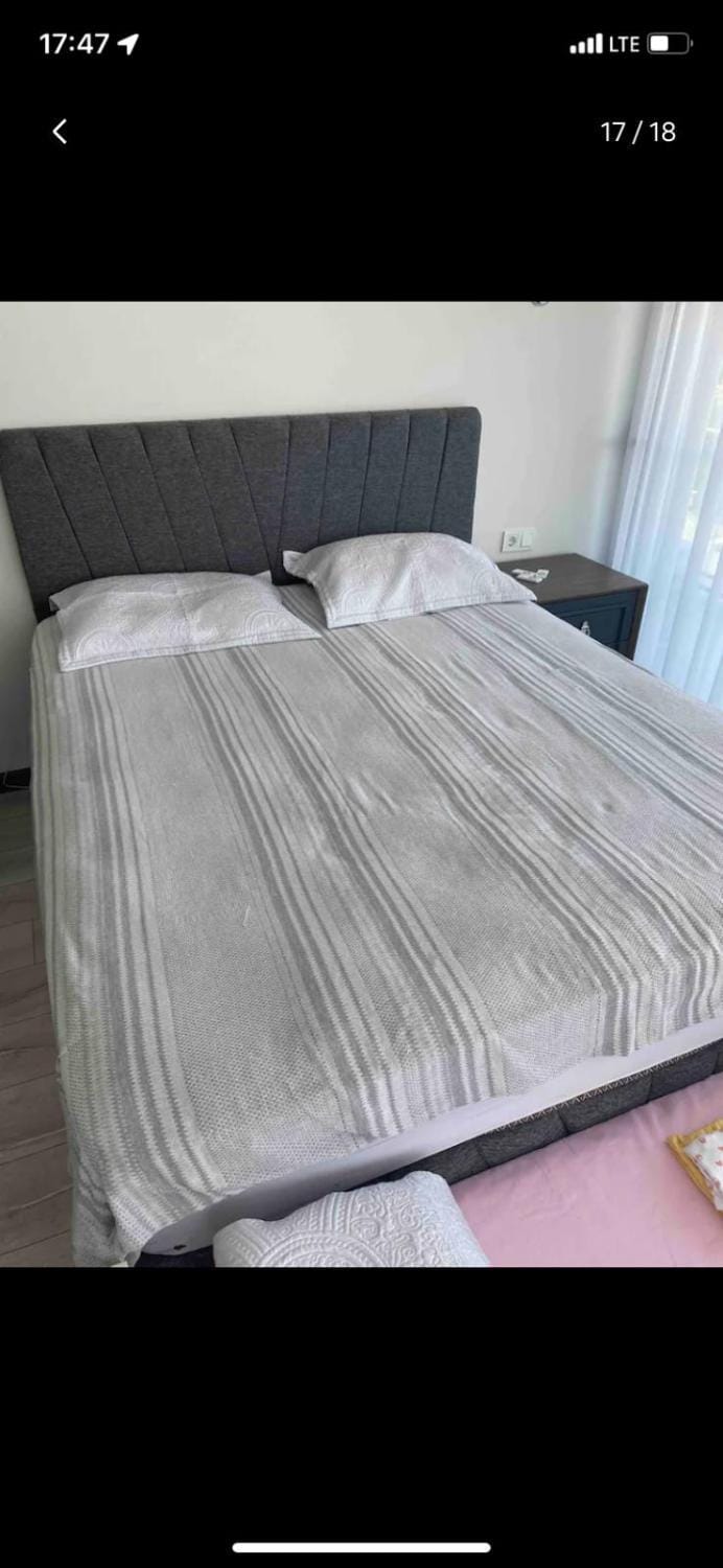 Denizmanzaralı havuzlu bahçe katı Apartment in Cesme