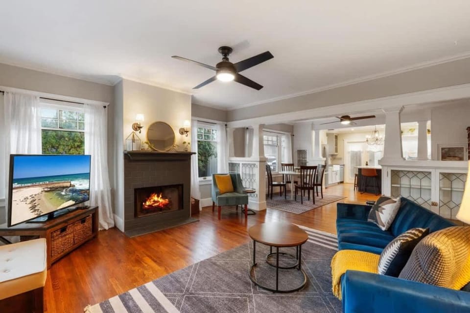 Stylish 2BR Home and Studio Great Central Location House in San Diego