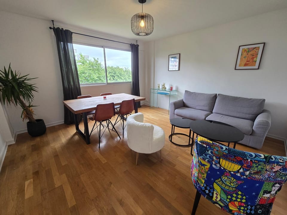 Living room, Seating area, Dining area