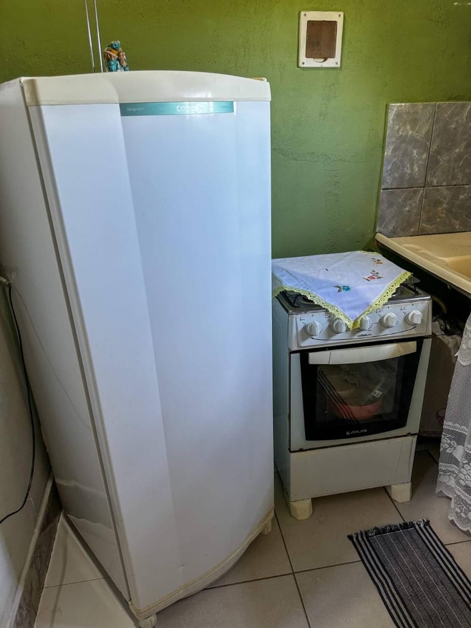 Kitchen or kitchenette, Kitchen or kitchenette