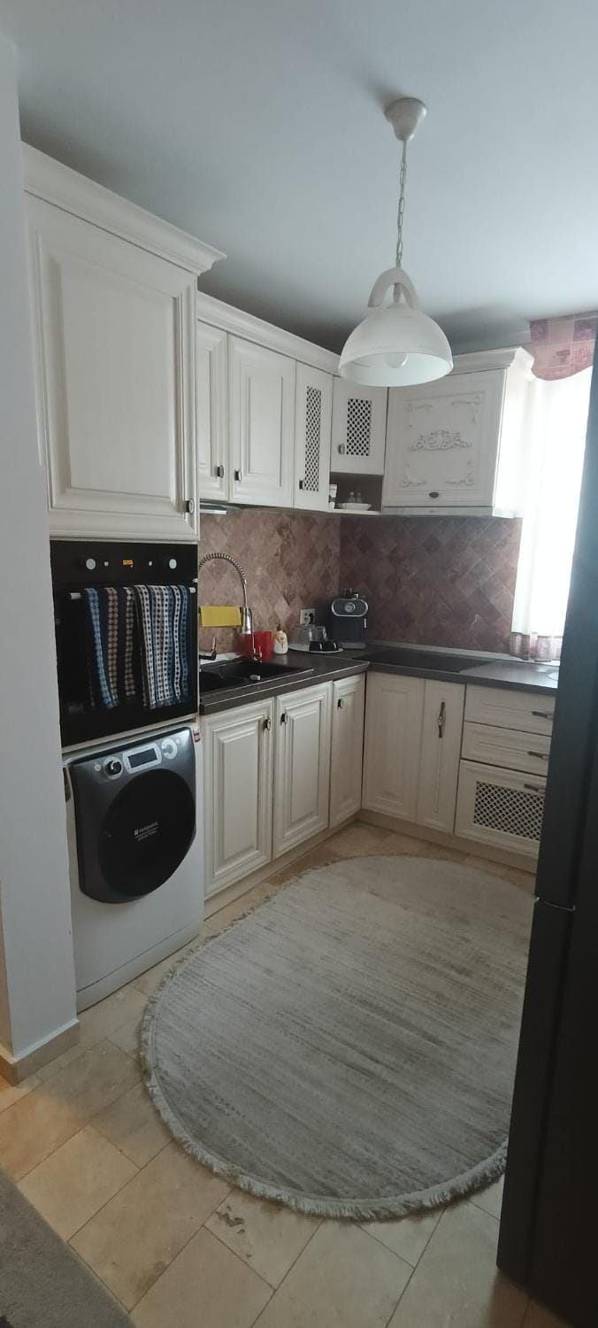 Escapadă urbană, confort, curte privată și parcare Apartment in Romania