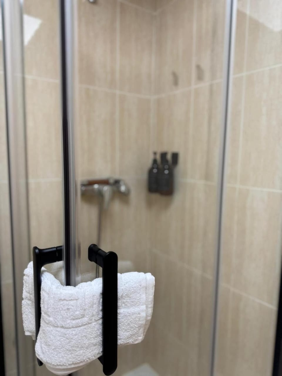 Shower, Bathroom, towels
