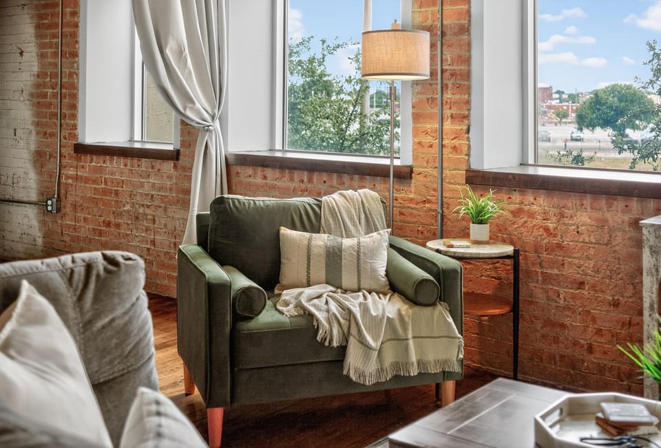Haven 326 2bd Loft Sleeps 10 Free Parking Apartment in Dallas