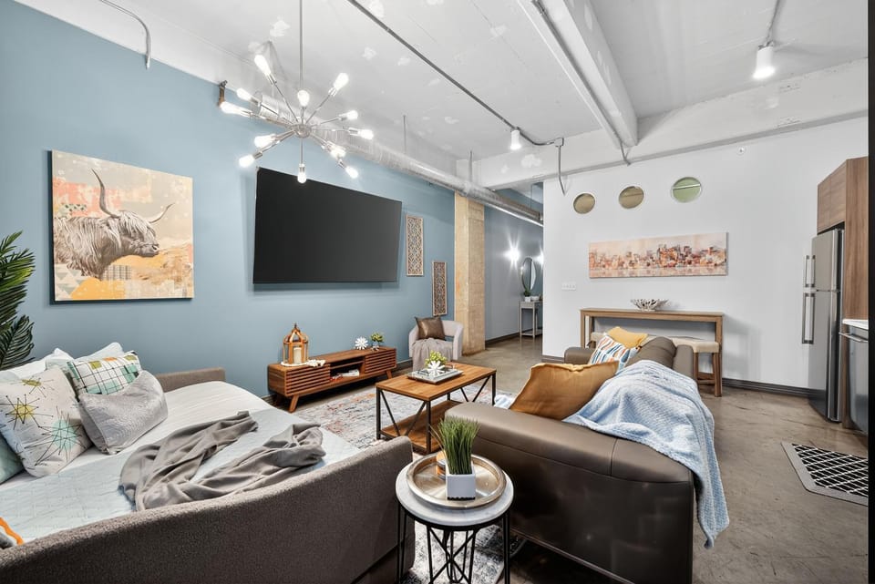 Designer Loft 412 Sleeps 8 Dt Free Parking Apartment in Dallas