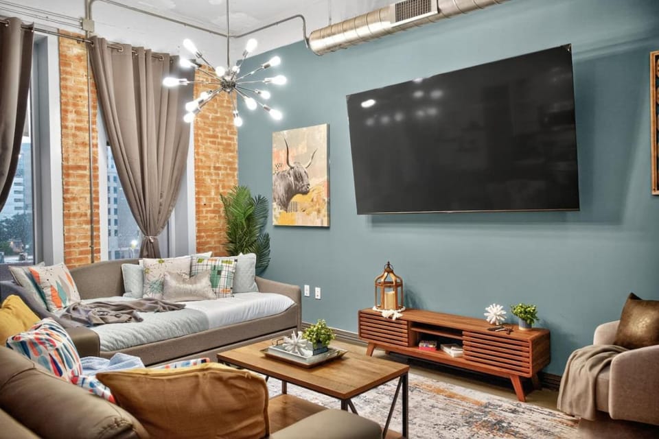 Designer Loft 412 Sleeps 8 Dt Free Parking Apartment in Dallas