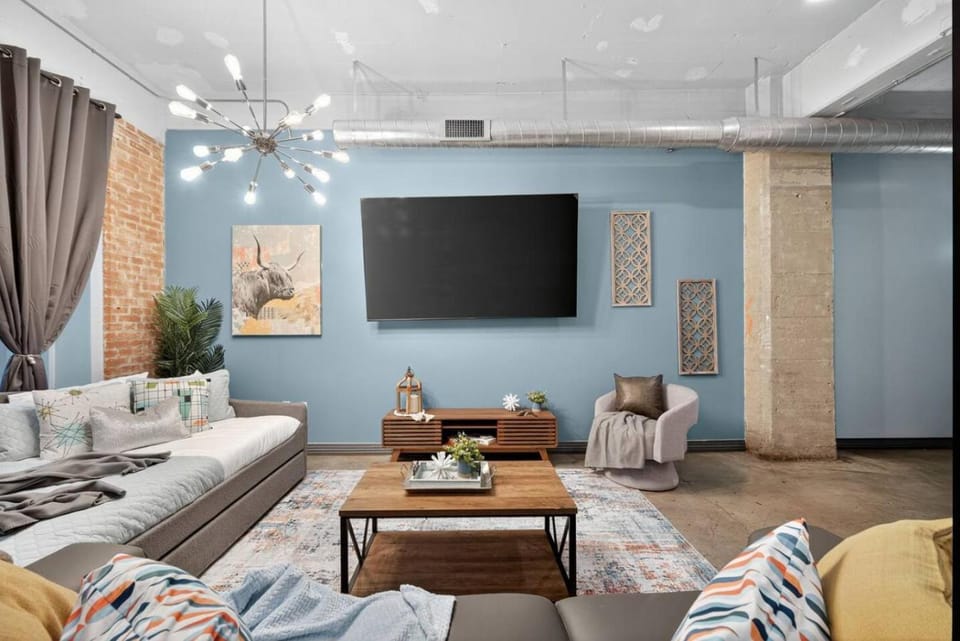 Designer Loft 412 Sleeps 8 Dt Free Parking Apartment in Dallas