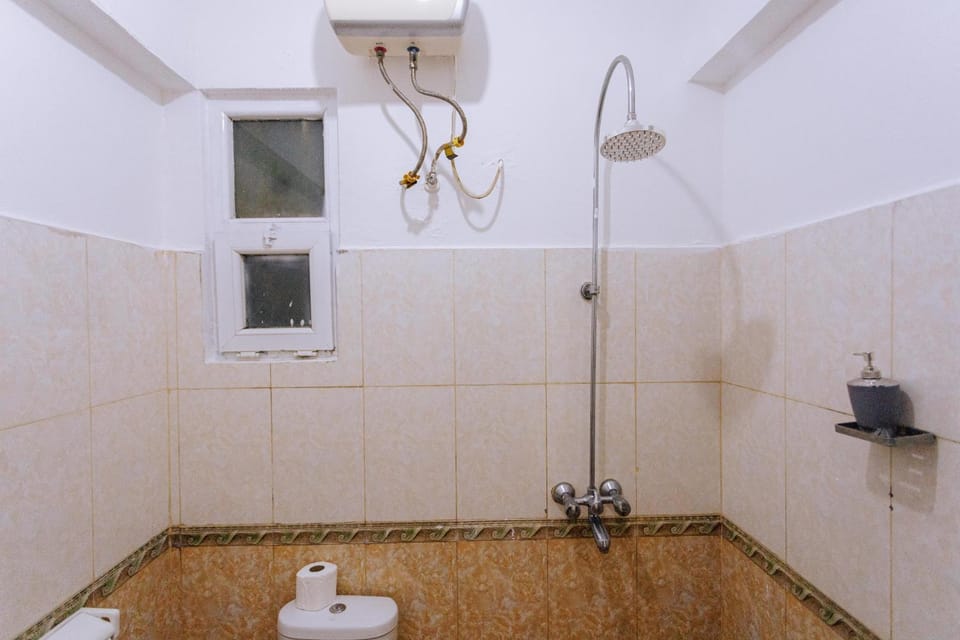 Private 3 BR Sea Breeze Apt - Pool, Walk to the beach, Gen set Vacation rental in City of Dar es Salaam