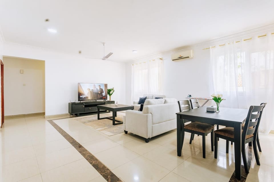 TV and multimedia, Living room, Seating area, air conditioner