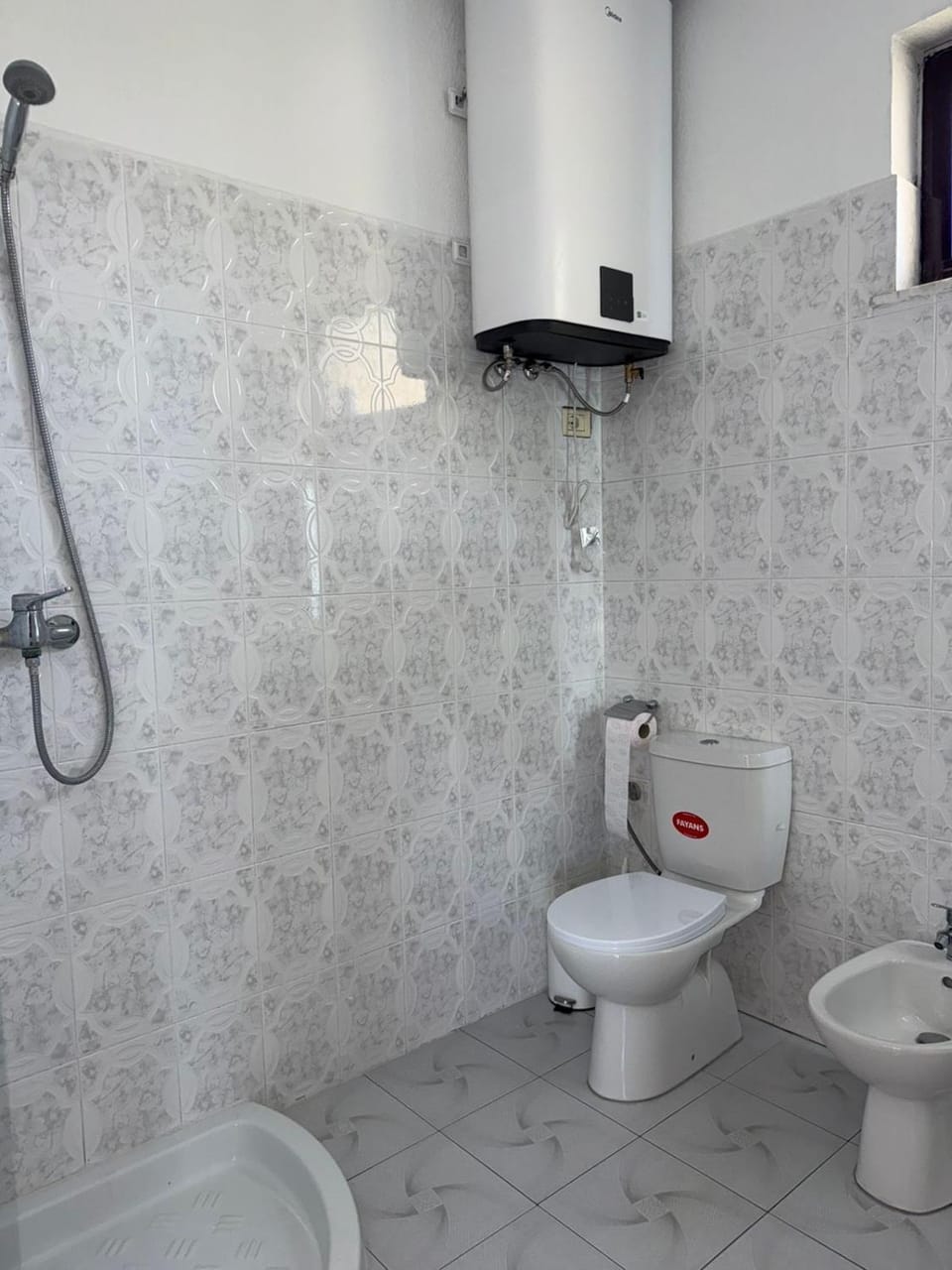 Shower, Toilet, bidet