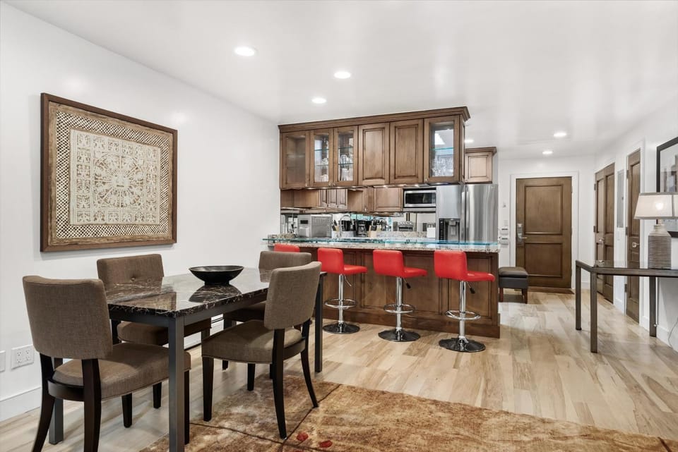Cloudline Chalet South Point Condos #3B 2B2B Apartment in Aspen