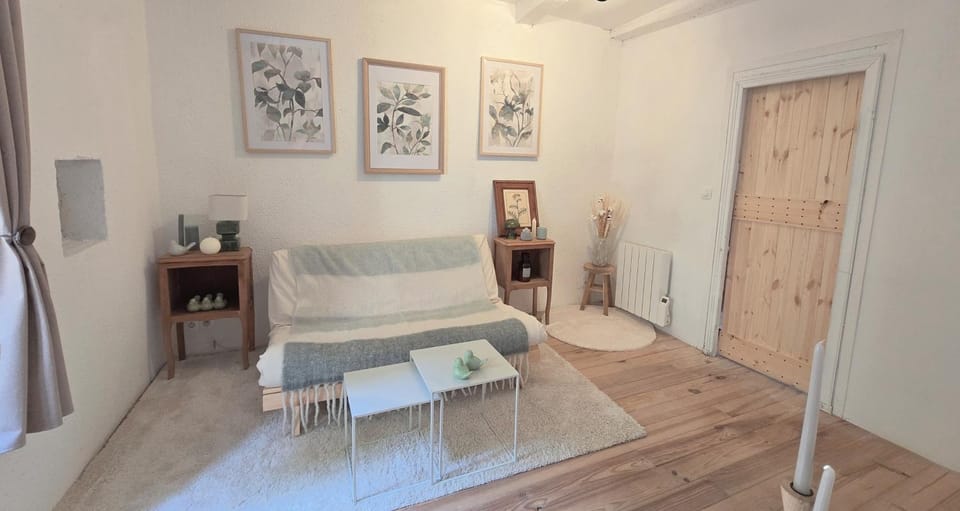 L'Hirondelle House in Nouvelle-Aquitaine