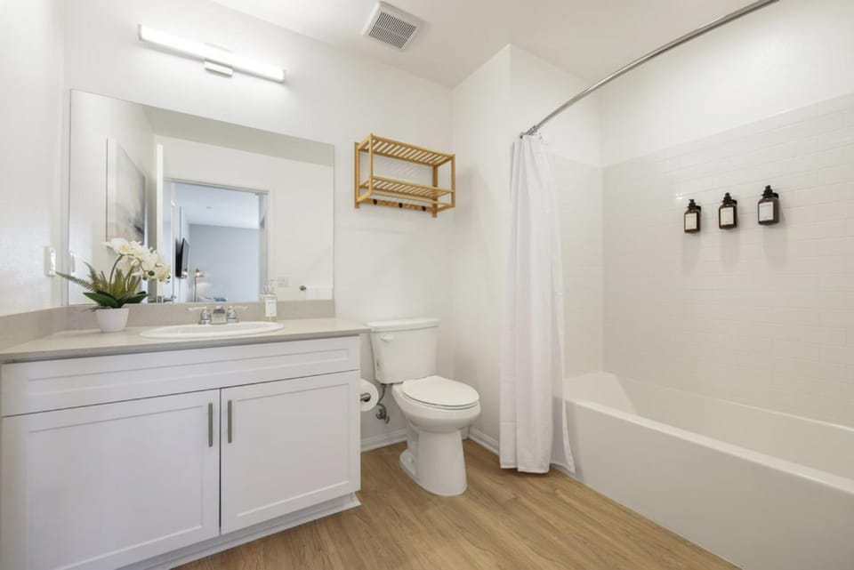 North Park Modern 2BR King Beds, Workspaces, Parking Apartment in San Diego