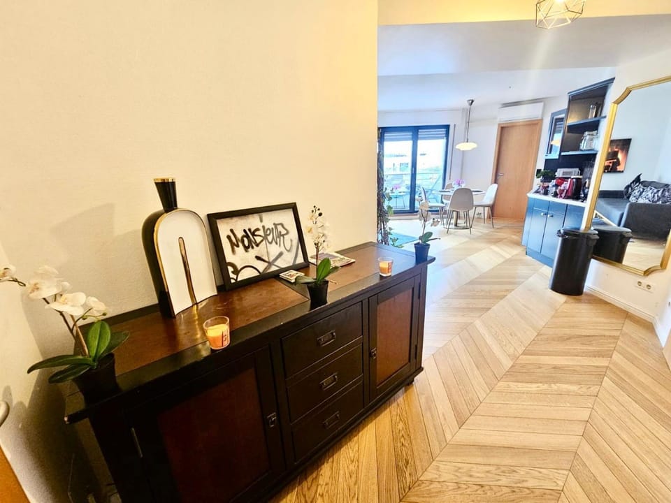 Urban comfort 1BR flat w terrace&parking Apartment in Luxembourg