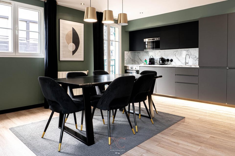 Kitchen or kitchenette, Living room