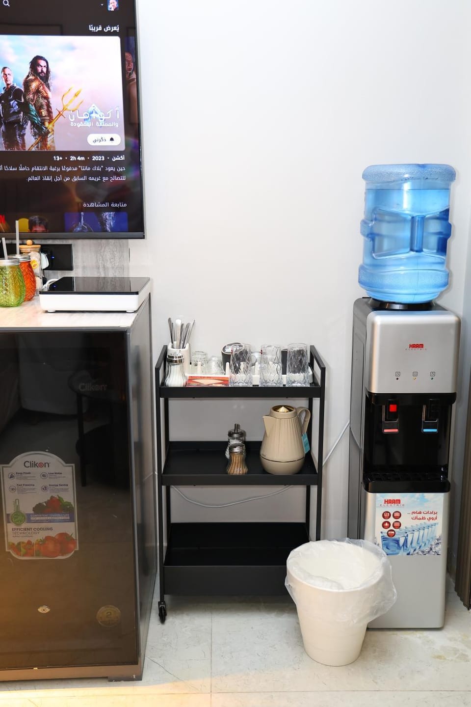 Coffee/tea facilities, internet, minibar, stove