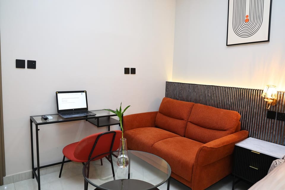 Living room, Seating area