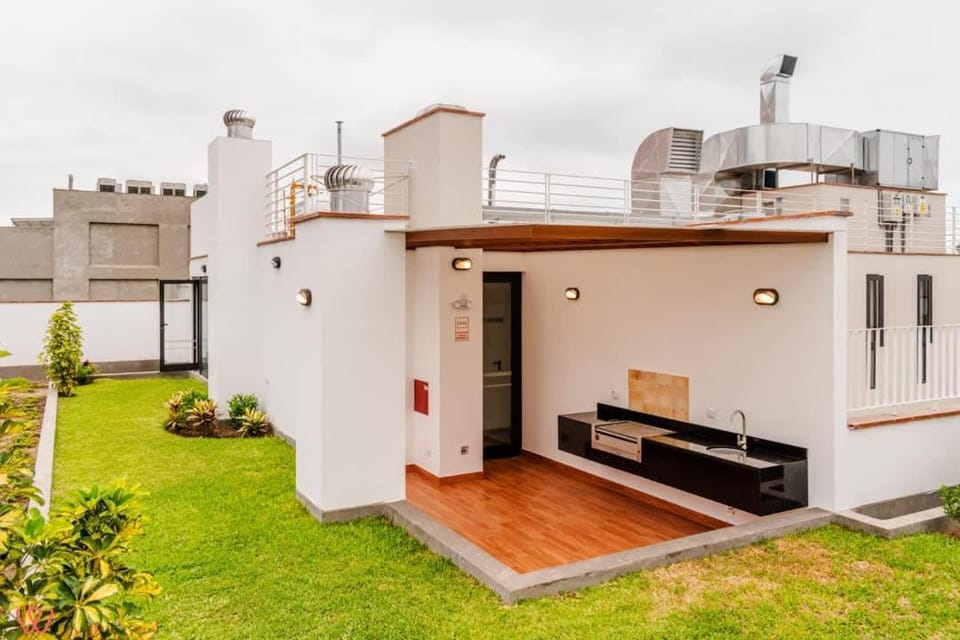 Bright 1BR with Gym and Chill Terrace Apartment in San Isidro