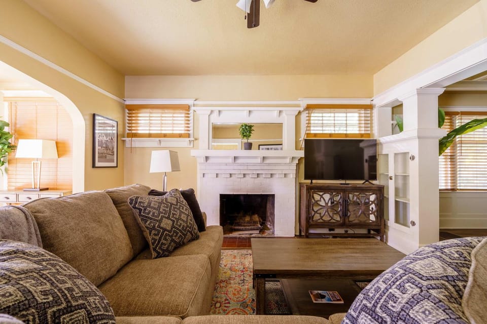 Remodeled Home in the Heart of Hawthorne House in Portland