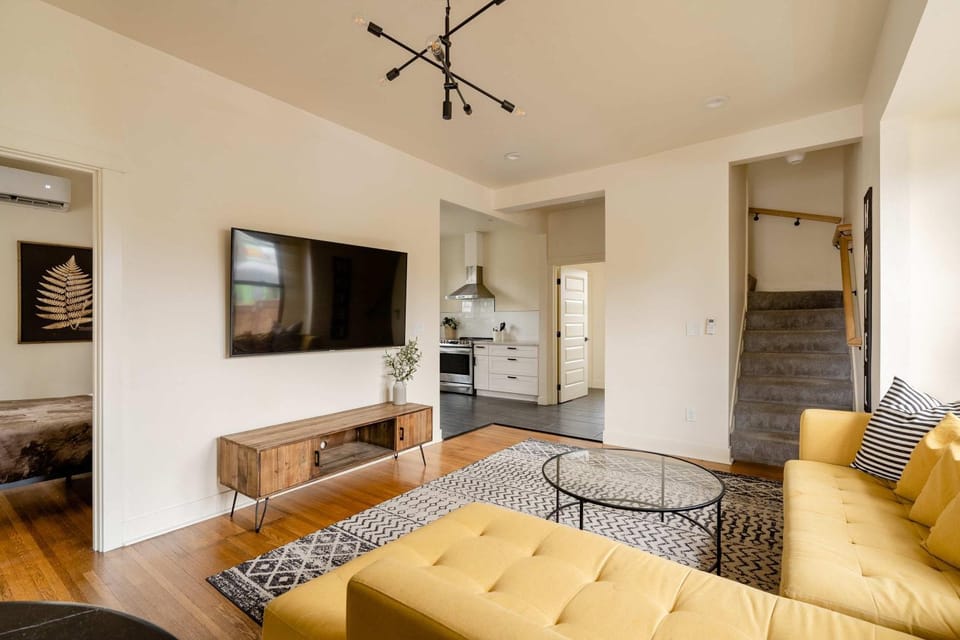 Charming SE Home - Farmhouse Style - Remodeled House in Portland