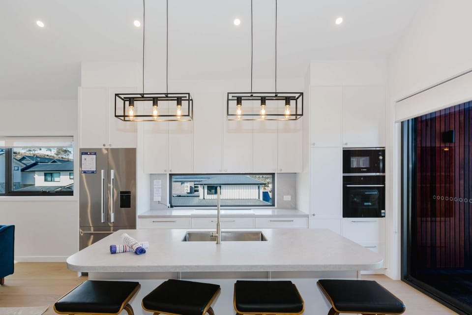 Kitchen or kitchenette, oven, stove