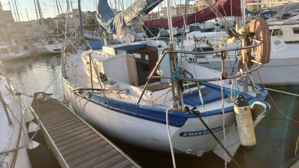 AMADONNe Docked boat in Gruissan