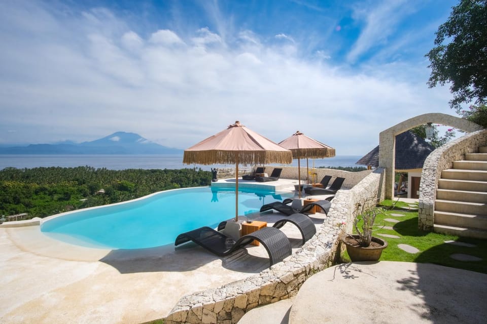 Mountain view, Sea view, Swimming pool