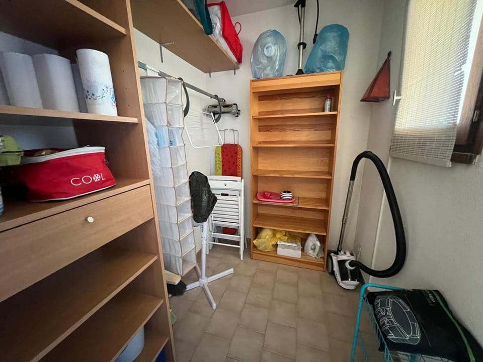 Appartement T2 Frontignan-Plage avec Terrasse et Parking - FR-1-785-27 Apartment in Occitanie