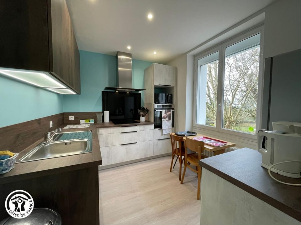 Maison rénovée proche du Rocher de Cheffois avec Wifi - FR-1-426-587 House in Pays de la Loire