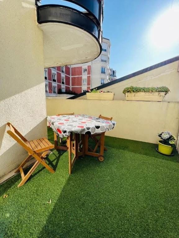 Nogent sur Marne Appartement en plein centre ville Apartment in Nogent-sur-Marne
