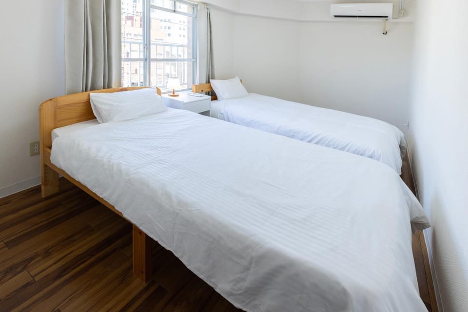Bed, Bedroom, air conditioner