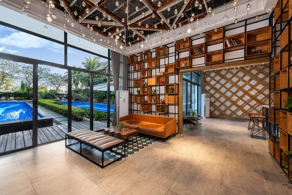 Communal lounge/ TV room