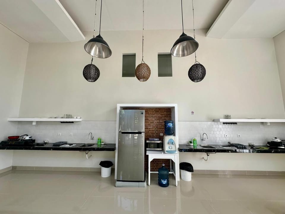 Kitchen or kitchenette, Kitchen or kitchenette, stove